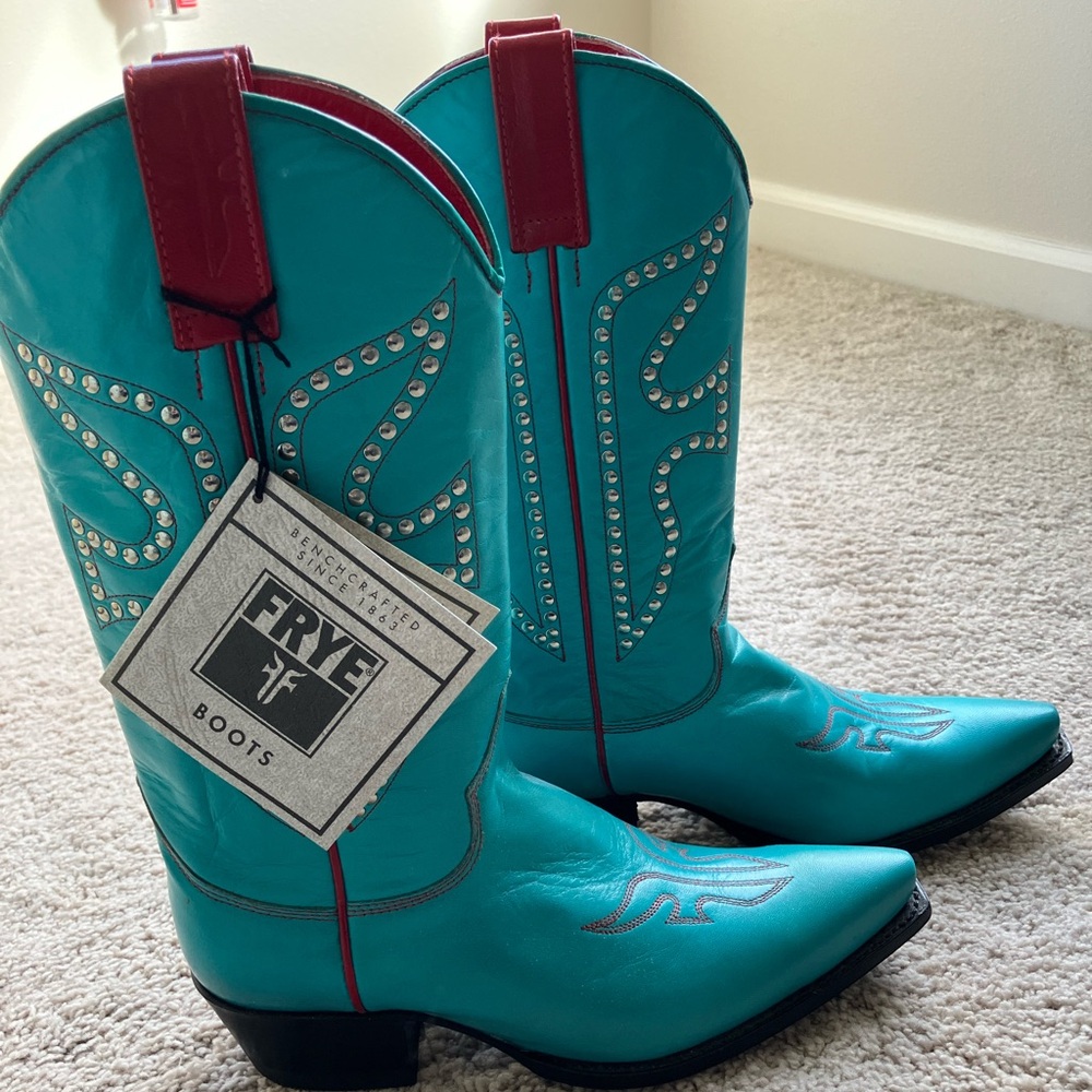 Perfect Frye Studded turquoise cowboy boot